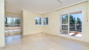 Atico duplex a la venta de 4 dormitorios en Estepona Este