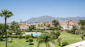 Atico duplex a la venta de 4 dormitorios en Estepona Este