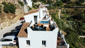 Pareado en venta en Casares Pueblo con 3 dormitorios