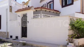 Apartamento planta baja a la venta en Torrevieja con 3 dormitorios