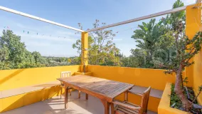 Se vende villa de 3 dormitorios en Estepona