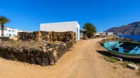 Buy house with 2 bedrooms in La Graciosa