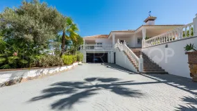Buy villa with 4 bedrooms in Atalaya