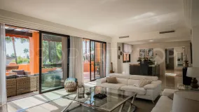 4 bedrooms Nueva Andalucia duplex penthouse for sale