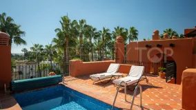 4 bedrooms Nueva Andalucia duplex penthouse for sale