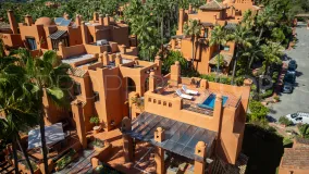 4 bedrooms Nueva Andalucia duplex penthouse for sale