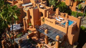 4 bedrooms Nueva Andalucia duplex penthouse for sale