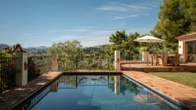 For sale villa in El Madroñal with 4 bedrooms