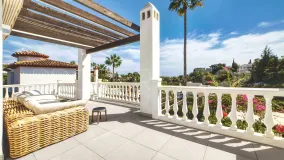 Se vende villa con 3 dormitorios en Calahonda