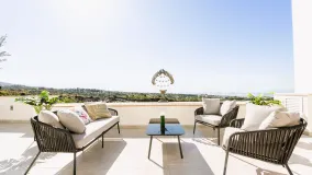 Ático en venta en Marbella Este de 3 dormitorios