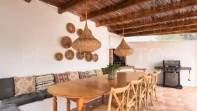 For sale villa in Isdabe