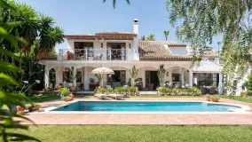 Villa de 4 dormitorios en venta en Marbella Country Club