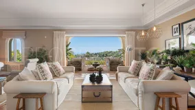 Villa for sale in Cascada de Camojan with 5 bedrooms