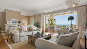Villa for sale in Cascada de Camojan with 5 bedrooms