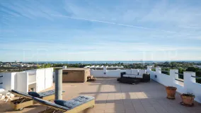 For sale duplex penthouse in La Quinta with 3 bedrooms