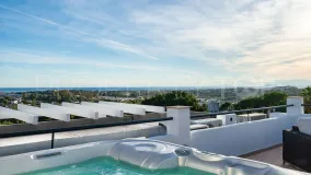 For sale duplex penthouse in La Quinta with 3 bedrooms