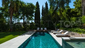 7 bedrooms Nueva Andalucia villa for sale