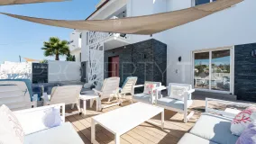 5 bedrooms Nueva Andalucia villa for sale