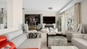 5 bedrooms Nueva Andalucia villa for sale