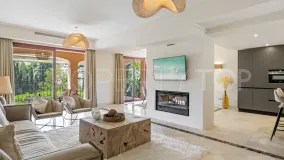 For sale semi detached villa in La Alzambra