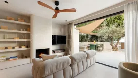 For sale town house in El Naranjal with 2 bedrooms
