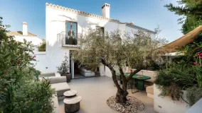 For sale town house in El Naranjal with 2 bedrooms