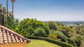 Villa for sale in Zona F with 5 bedrooms