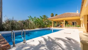 Villa for sale in Zona F with 5 bedrooms