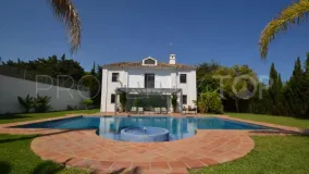 For sale 6 bedrooms villa in Guadalmina Baja