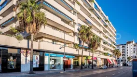 Apartamento a la venta con 2 dormitorios en Marbella - Puerto Banus