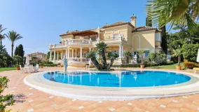 5 bedrooms villa for sale in El Paraiso