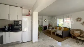 Buy villa in Nueva Andalucia