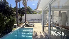 Buy villa in Nueva Andalucia