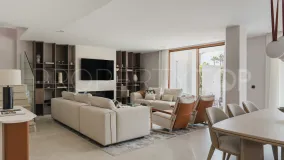 Nueva Andalucia, duplex planta baja con 4 dormitorios en venta