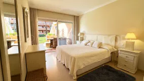 Comprar apartamento con 2 dormitorios en Marbella - Puerto Banus