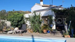 Coin 4 bedrooms finca for sale
