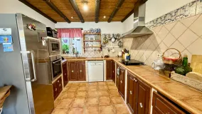 Buy town house with 3 bedrooms in Nueva Andalucia