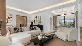 Town house for sale in Nueva Andalucia
