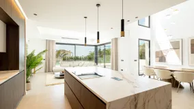 Villa for sale in Mijas with 4 bedrooms