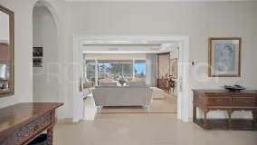 For sale 7 bedrooms villa in Nueva Andalucia
