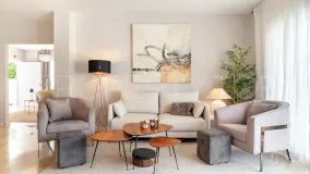 Villa con 4 dormitorios en venta en Cerros del Aguila