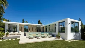 Villa a la venta de 5 dormitorios en Nueva Andalucia