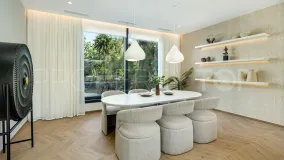 Villa a la venta de 5 dormitorios en Nueva Andalucia