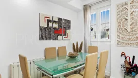 Adosado de 4 dormitorios en venta en Estepona Centro