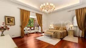For sale Guadalmina Baja villa with 8 bedrooms