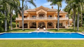 For sale Guadalmina Baja villa with 8 bedrooms