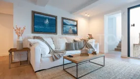 Buy 3 bedrooms villa in Nueva Andalucia