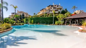 Duplex penthouse for sale in Los Capanes del Golf