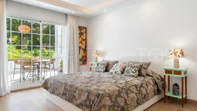 Ground floor apartment with 2 bedrooms for sale in Puente Romano II