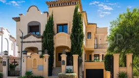 Villa with 5 bedrooms for sale in La Alzambra